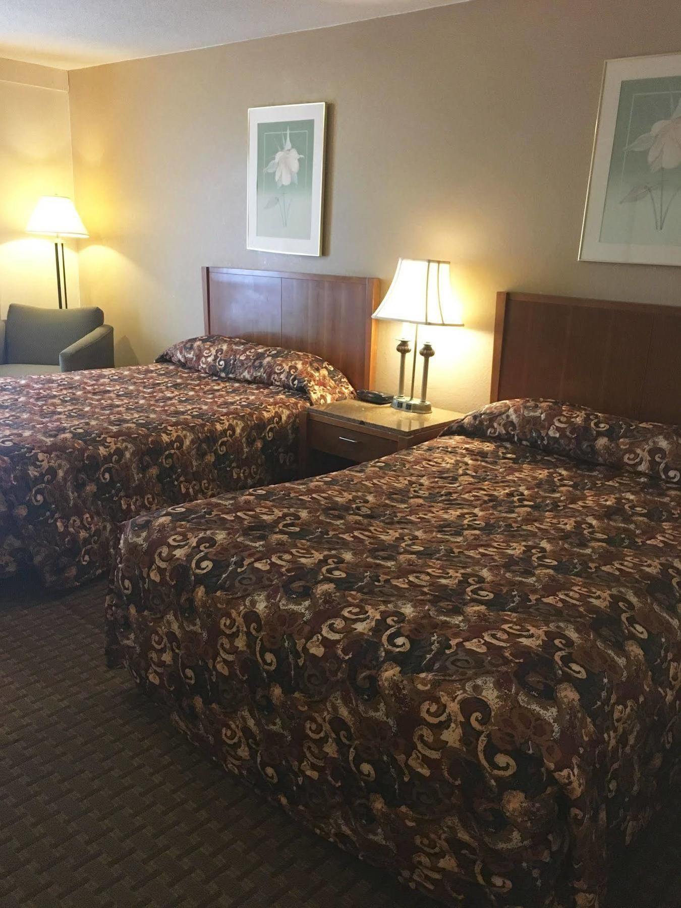 Aurora Fox Valley Inn Экстерьер фото